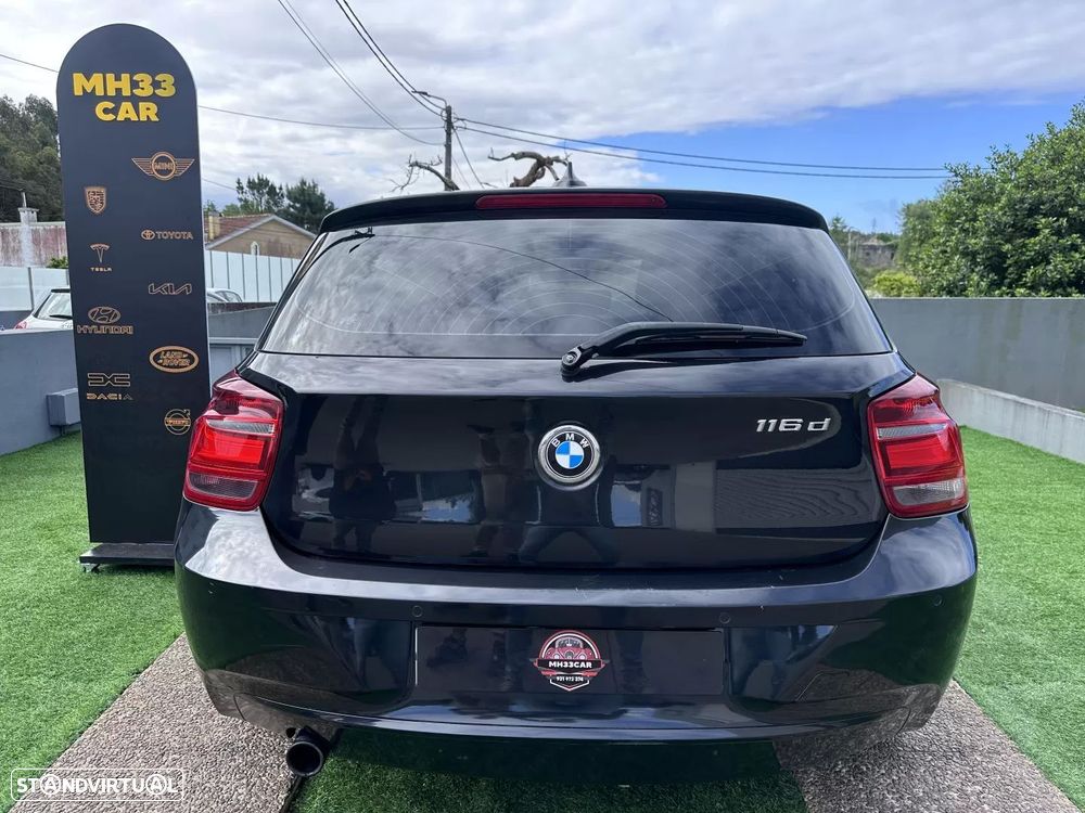 BMW 116 d EDynamics Line Sport — fotografia 10