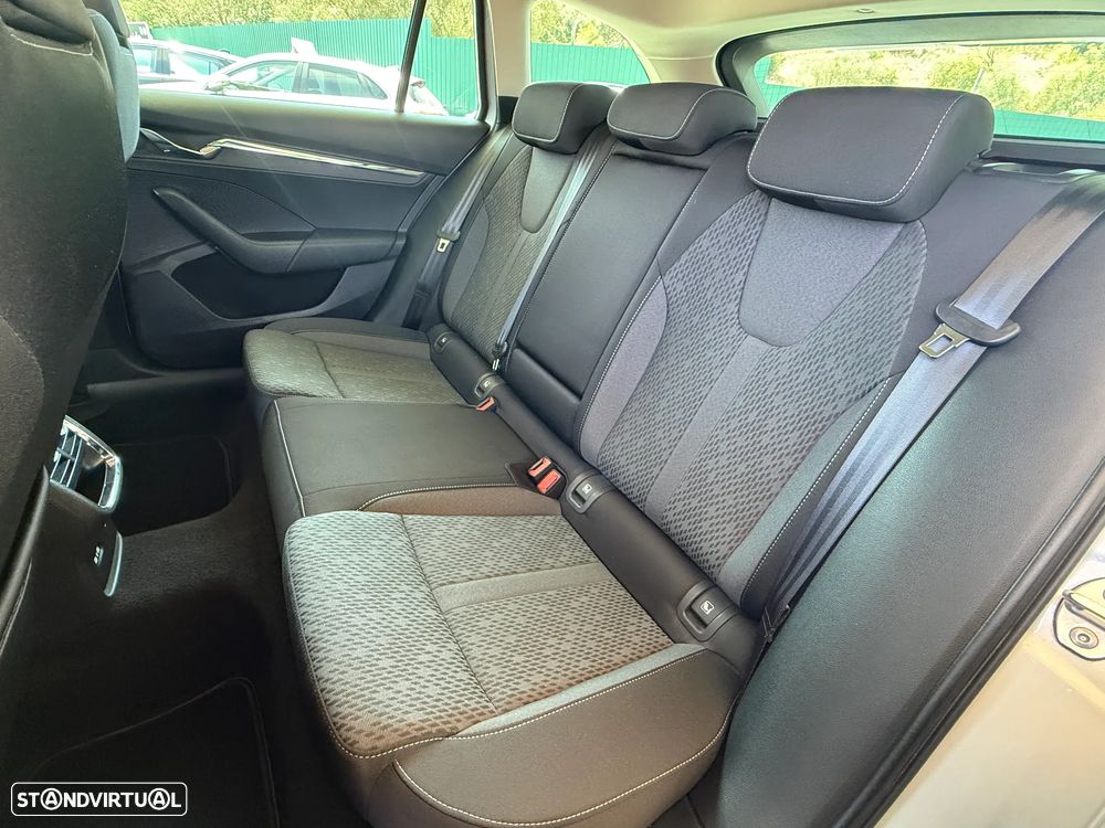 Skoda Octavia Break 2.0 TDI Style DSG - 17