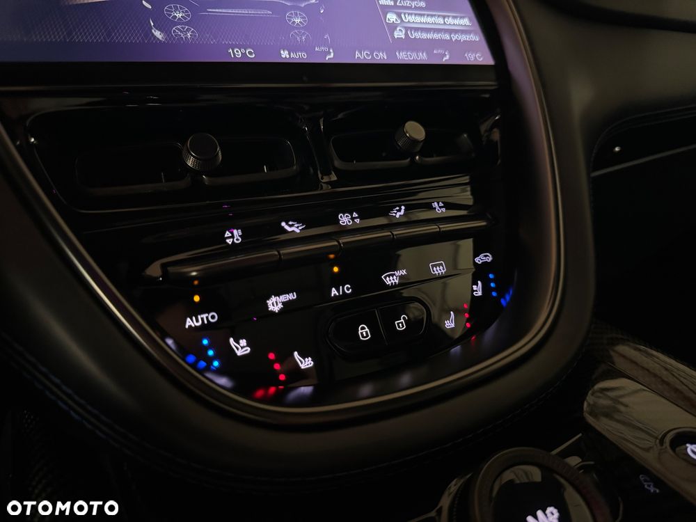 Aston Martin DBX707 - 32