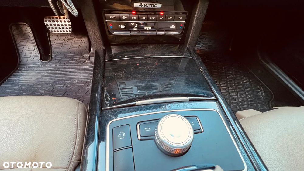 Mercedes-Benz Klasa E 350 CDI BlueEff - 16