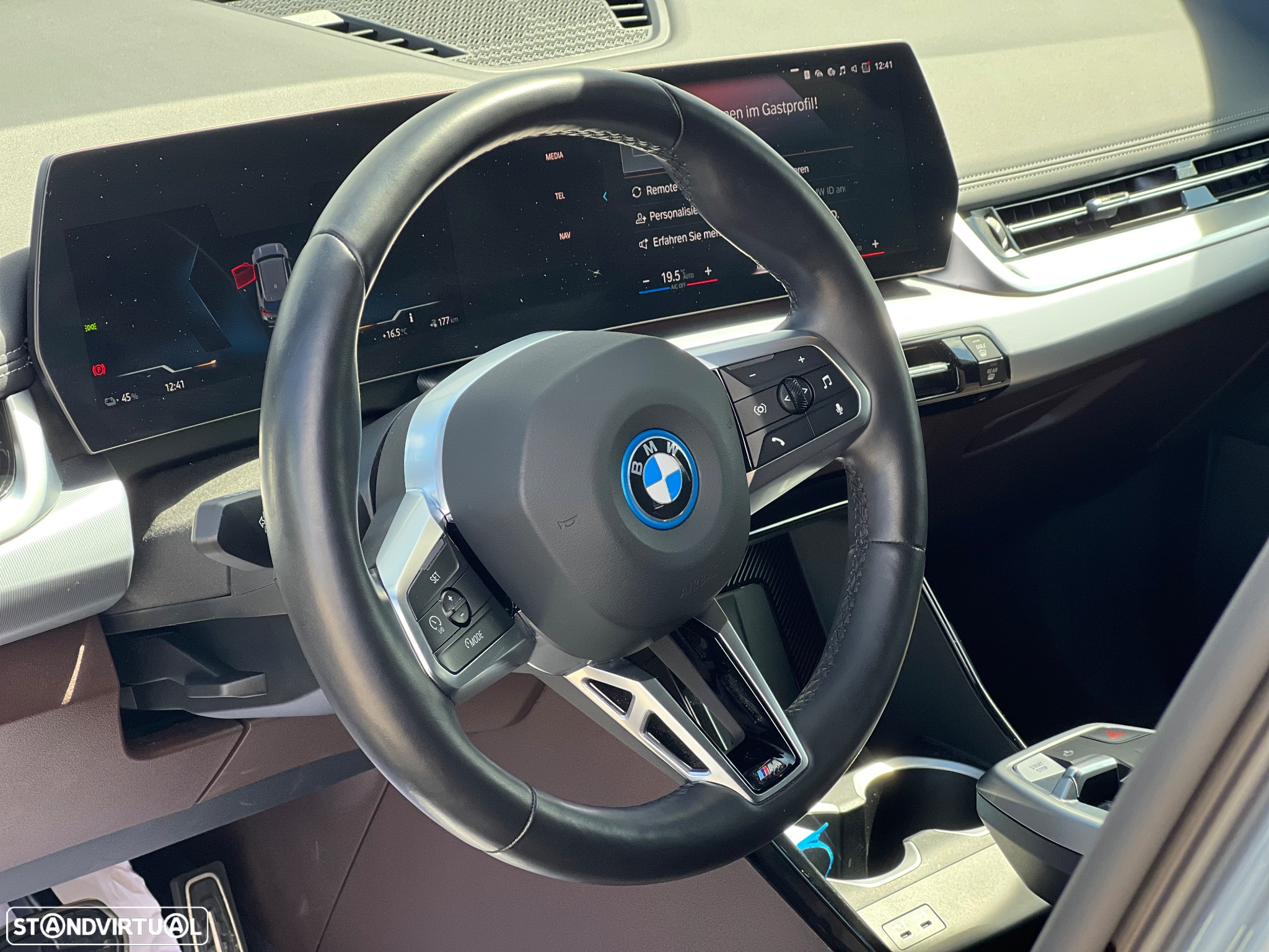 BMW iX1 xDrive30 M Sport Pack - 32