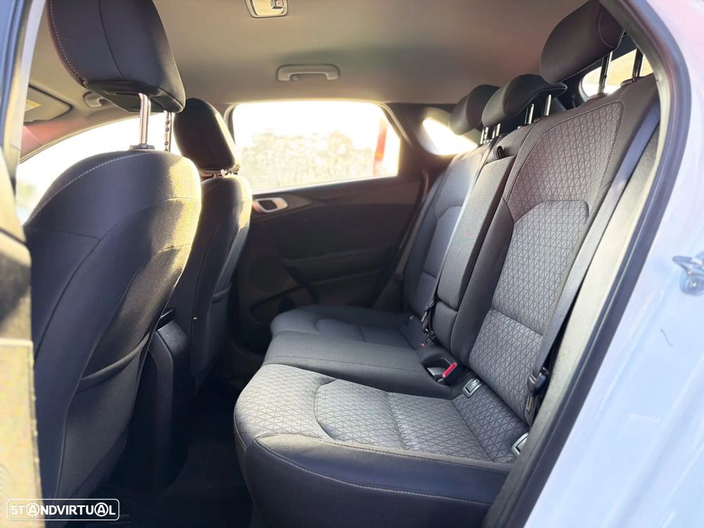 Kia Ceed 1.0 T-GDI Urban - 14