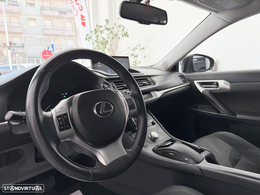 Lexus CT 200h 09 P.Dynamic - 10