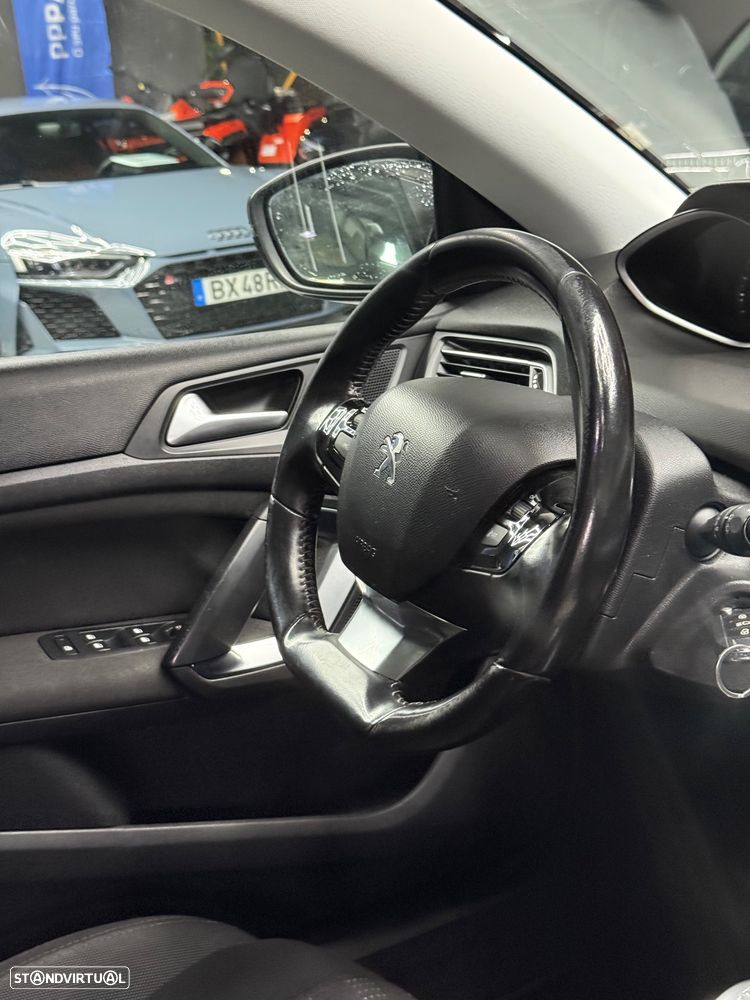 Peugeot 308 SW BlueHDi 130 EAT6 Stop & Start Allure - 18