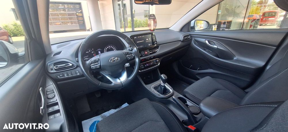 Hyundai i30 1.5 110CP M/T Highway - 9