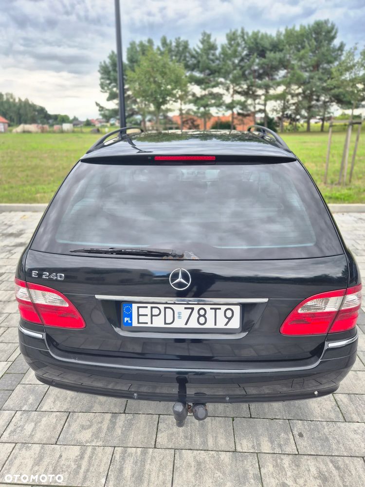 Mercedes-Benz Klasa E 240 4-Matic T Avantgarde - 5