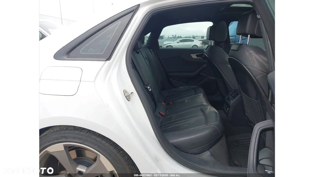 Audi A4 Limousine - 12