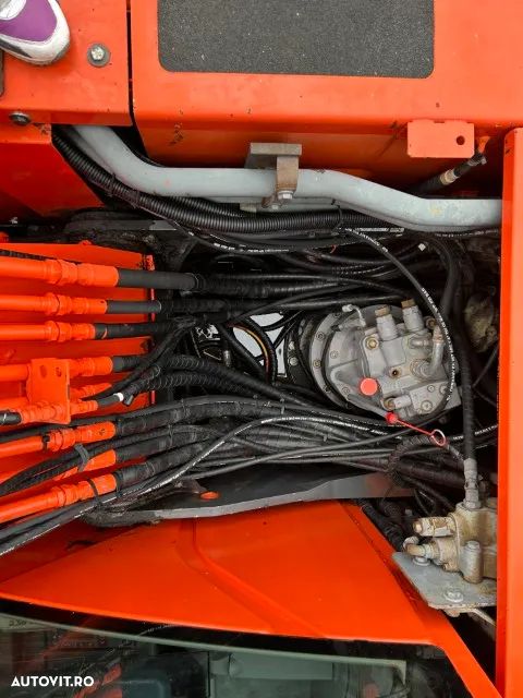 Hitachi ZX 170W-3 - 13