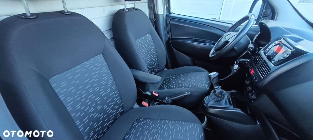 Opel combo d - 21