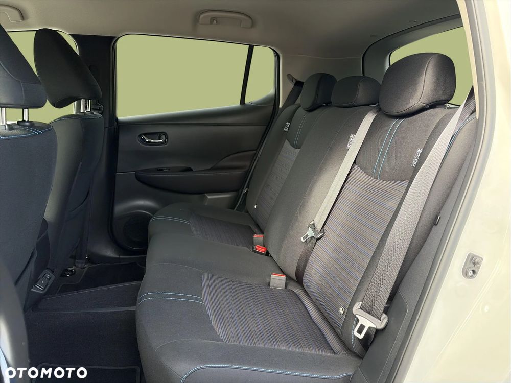 Nissan Leaf 40kWh N-Connecta - 16