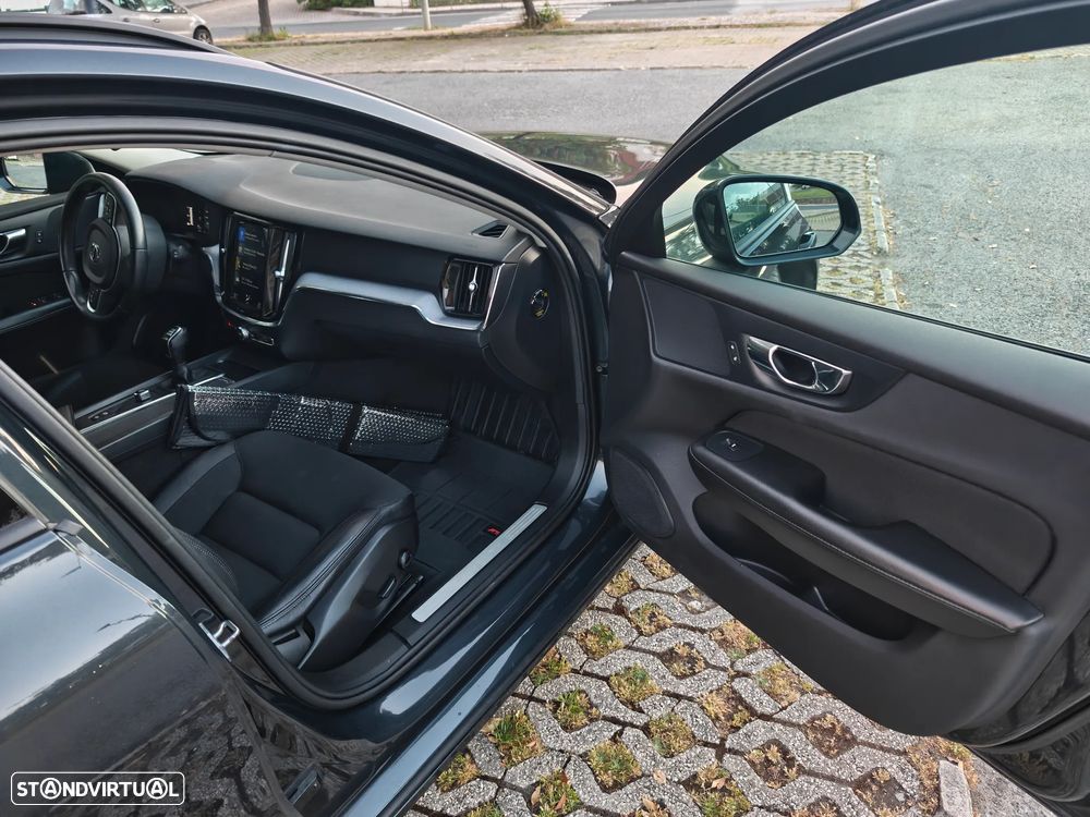 Volvo V60 2.0 D3 Momentum - 13