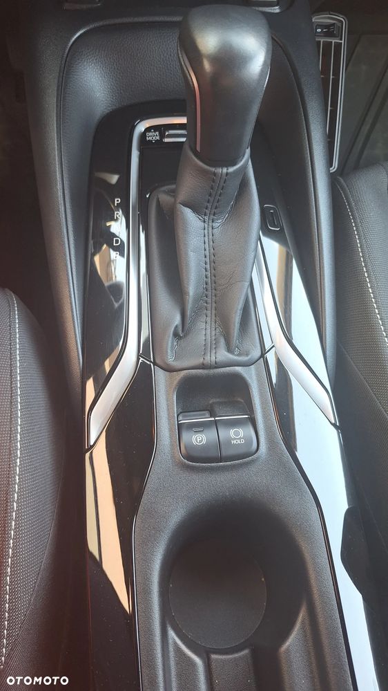 Toyota Corolla 1.8 Hybrid Comfort - 23