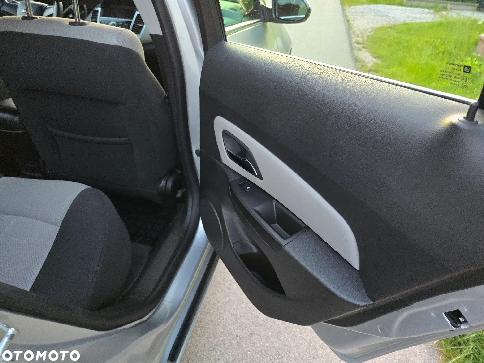 Chevrolet Cruze 1.8 LS+ - 16