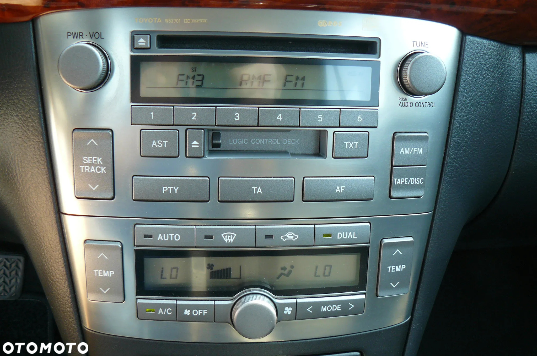 Toyota Avensis - 12