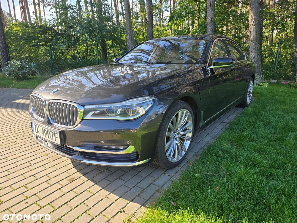 BMW Seria 7 740Le iPerformance - 1