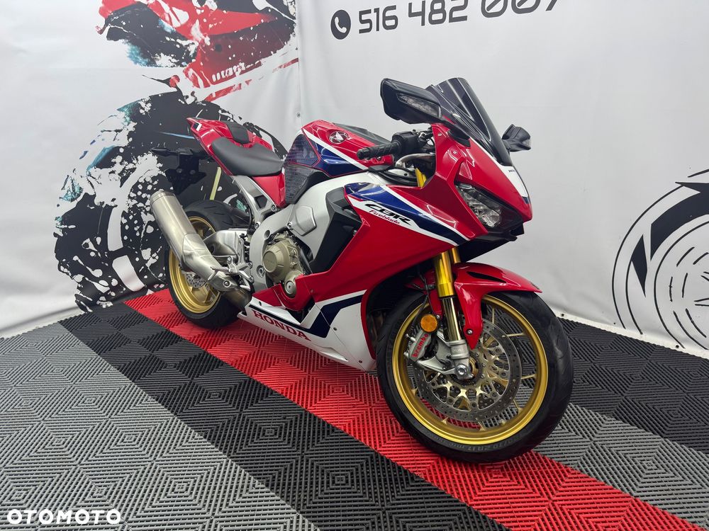 Honda CBR - 3