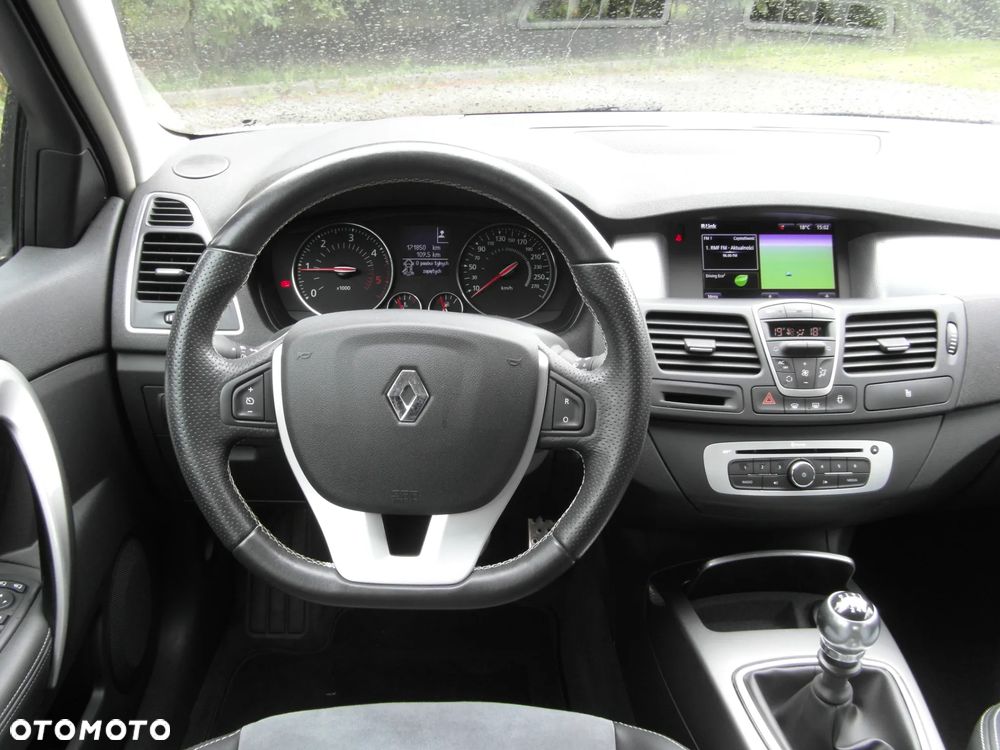 Renault Laguna ENERGY dCi 175 FAP Start & Stop GT - 22