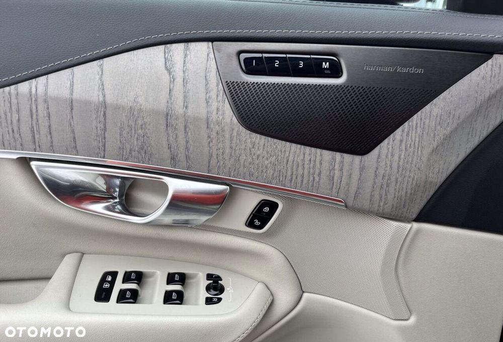 Volvo XC 90 - 20