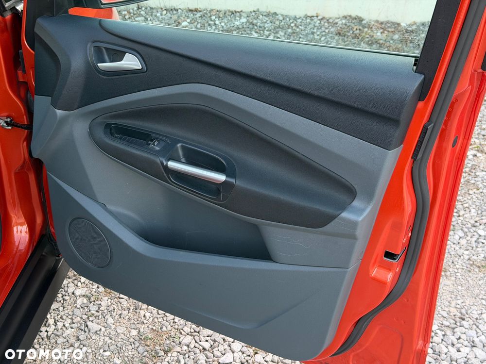 Ford C-MAX 1.6 Titanium - 26