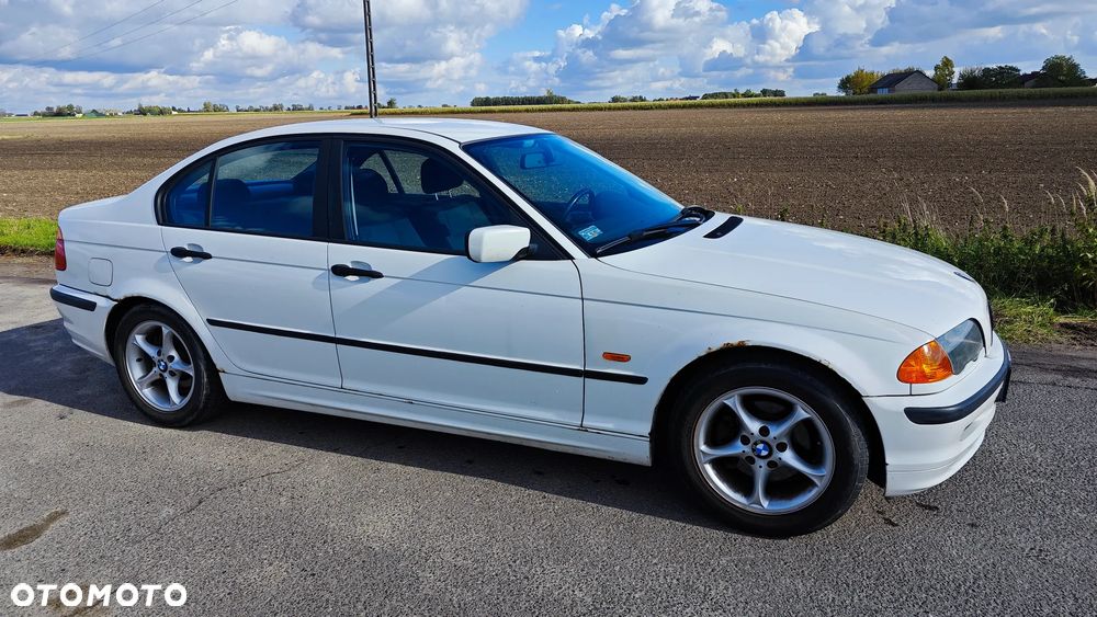 BMW 3 Series 2001 photo 2