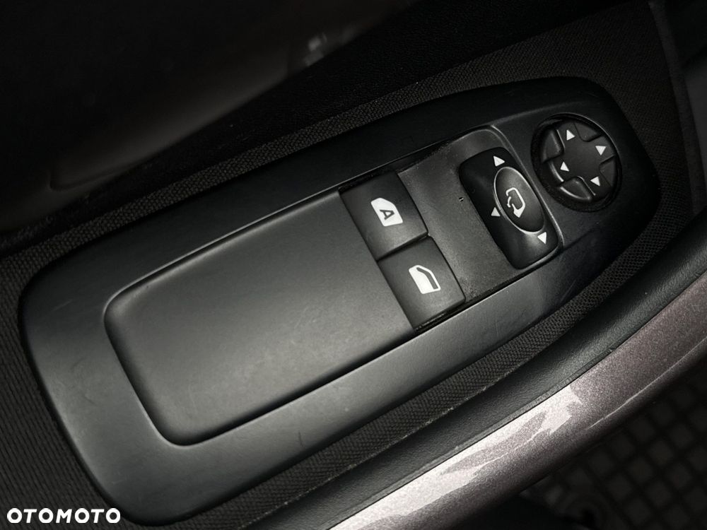 Peugeot 2008 1.6 VTi Active - 23