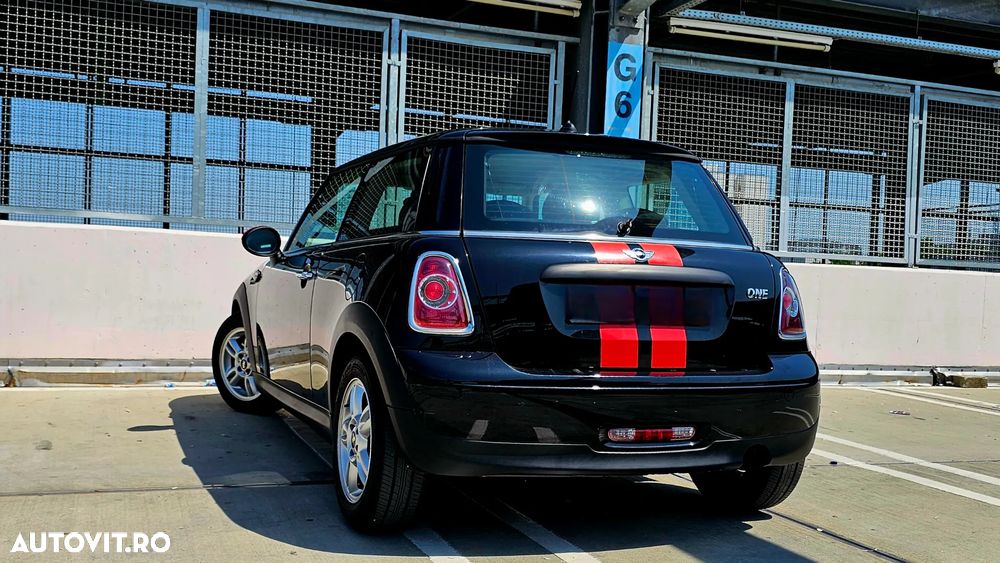 Mini Cooper Coupe - 4