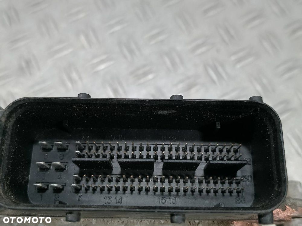 KOMPUTER, STEROWNIK HYUNDAI I30 I 39112-2B100  9030933129A1 1.4 16v - 4