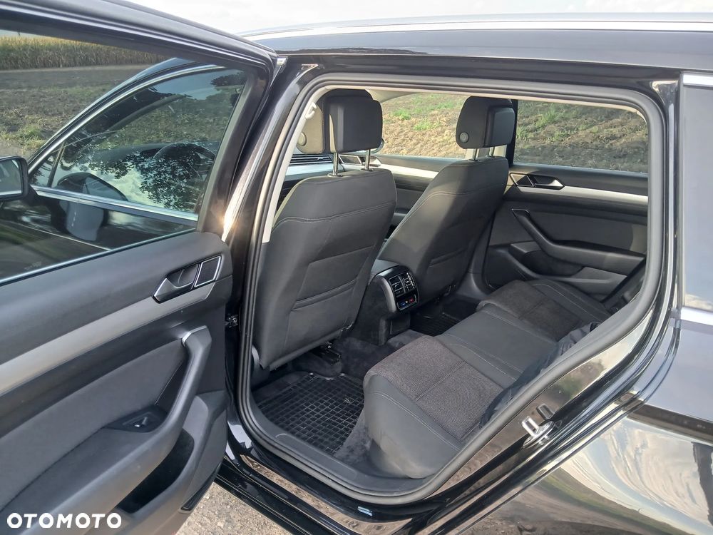 Volkswagen Passat 2.0 TDI (BlueMotion Technology) DSG Highline - 8