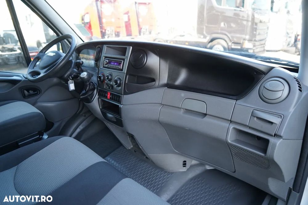 Iveco DAILY 35-130 / FRIGIDER / UNITATE THERMO KING / DHOLLANDIA LIFT / AUTOMAT / IMPORTAT - 32