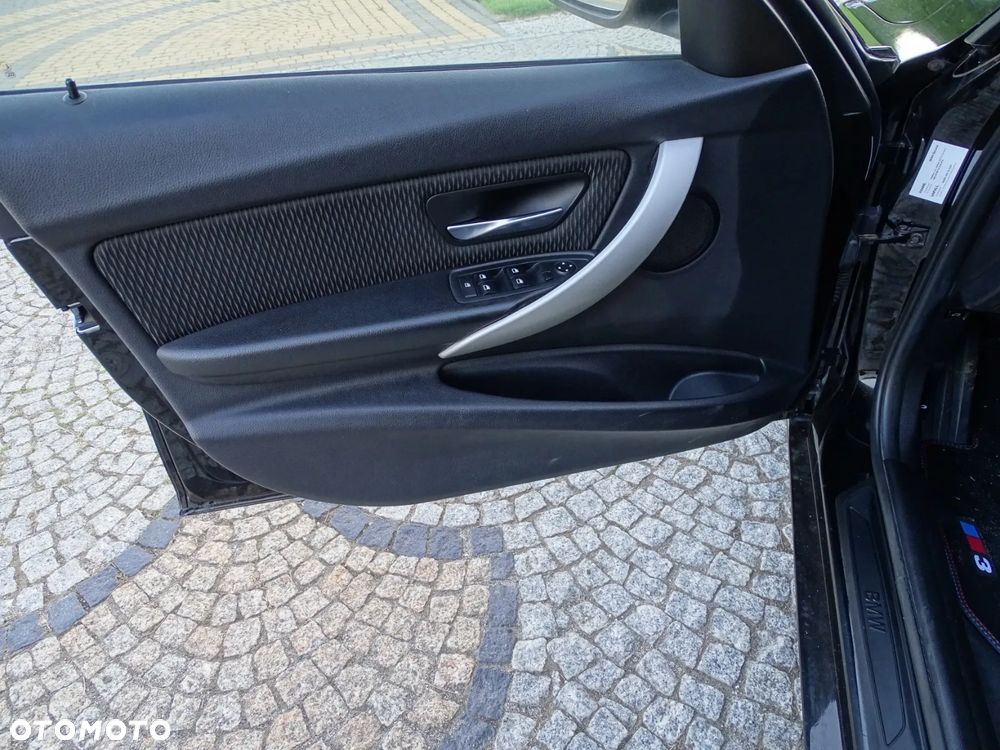 BMW Seria 3 - 13