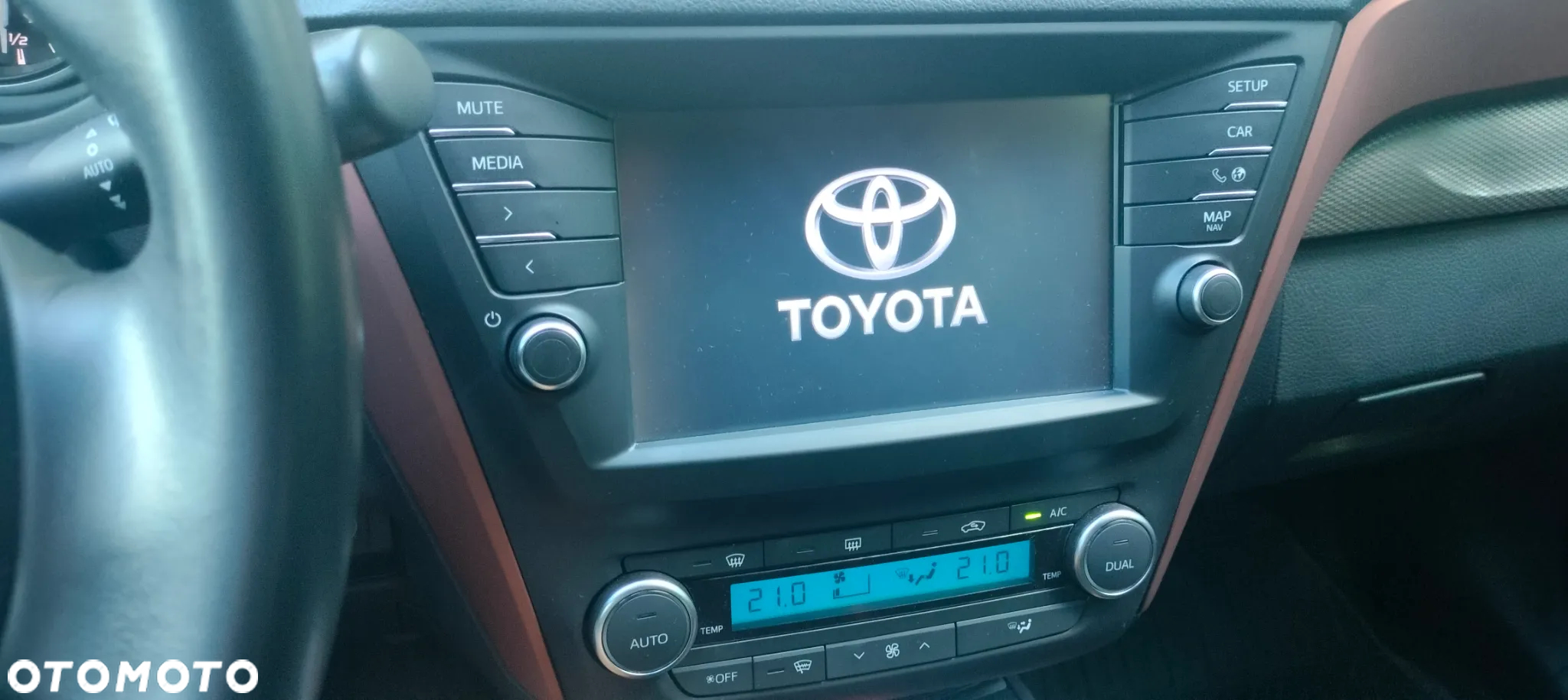 Toyota Avensis - 10