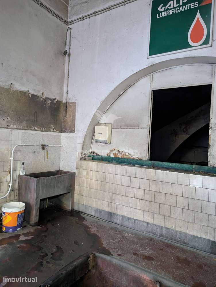 Armazém no centro da Vila de Mora - Grande imagem: 2/7
