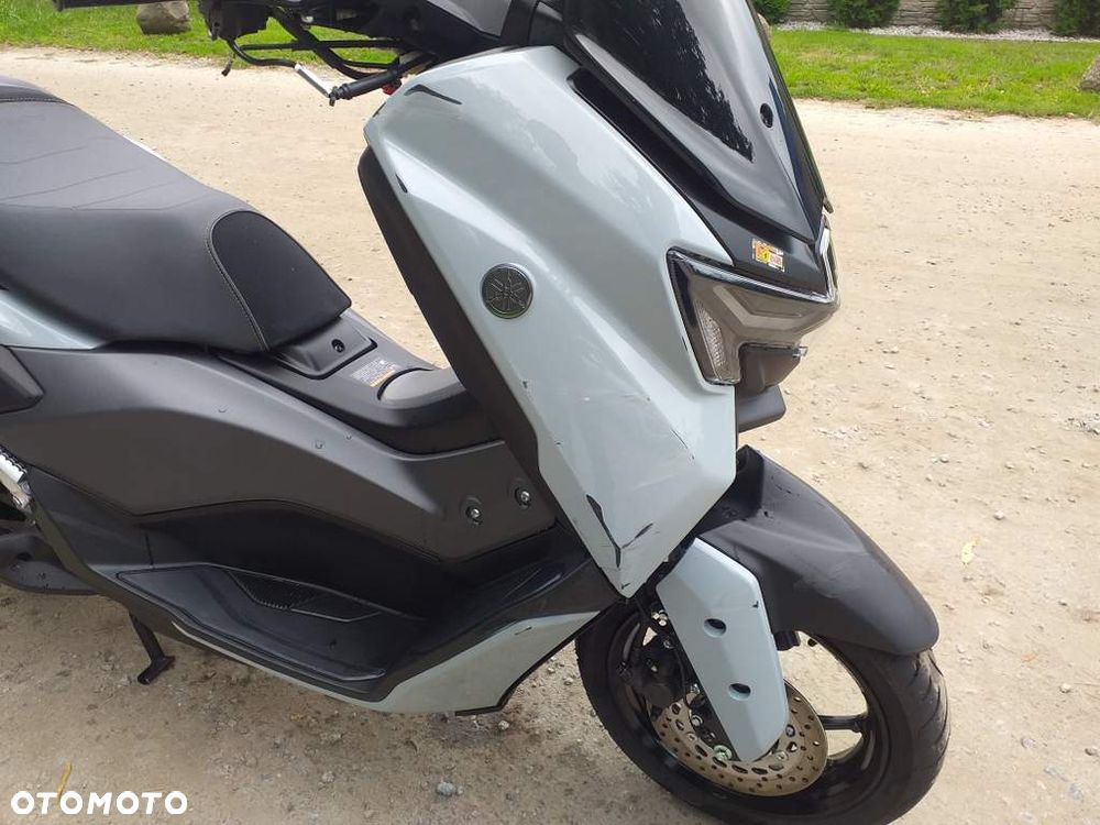 Yamaha NMAX - 10