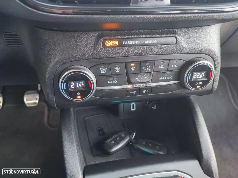 Ford Focus 1.0 EcoBoost ST-Line X - 18