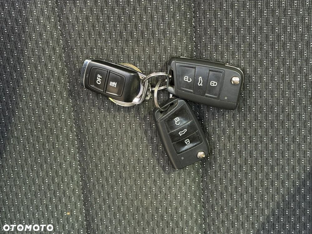 Volkswagen Touran 2.0 TDI BMT Comfortline Plus DSG - 18
