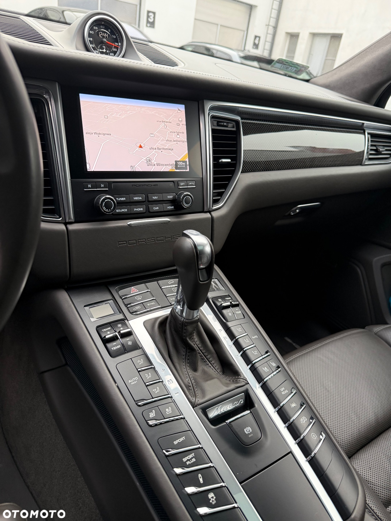 Porsche Macan Turbo - 7