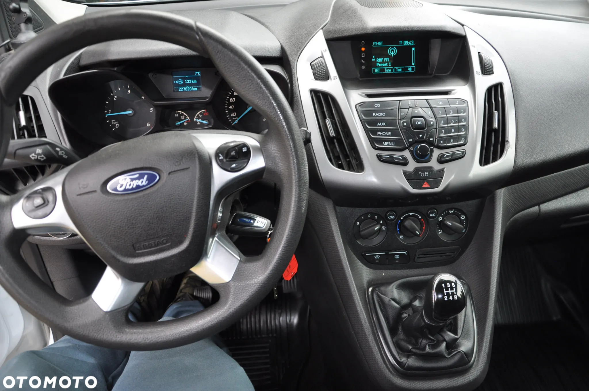 Ford Transit Connect - 8