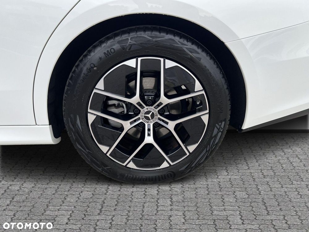 Mercedes-Benz Klasa E 200 mHEV 4-Matic Avantgarde 9G-Tronic - 17