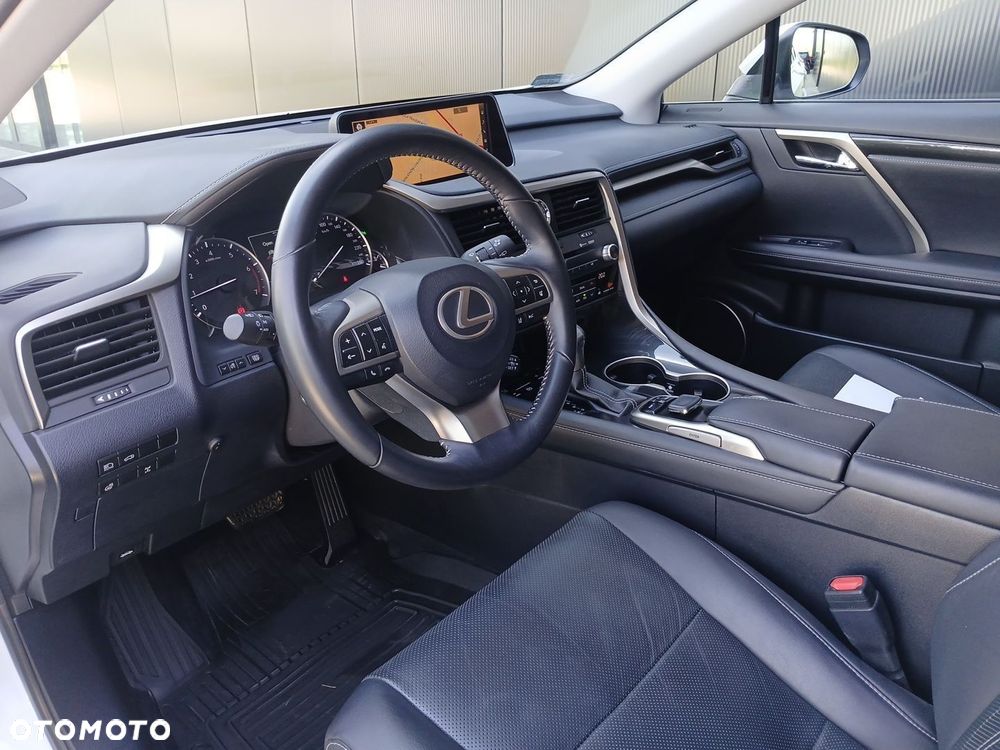 Lexus RX - 11