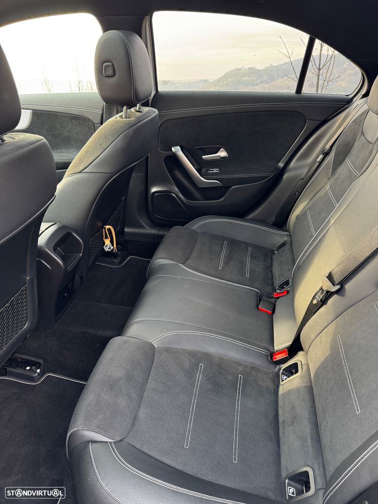 Mercedes-Benz A 250 Limousine e 8G-DCT AMG Line - 10