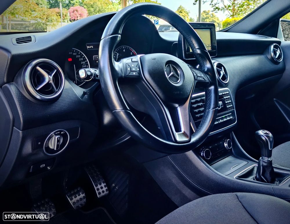Mercedes-Benz A 180 CDI BE AMG Line - 11
