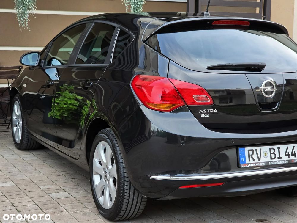 Opel Astra 1.4 Turbo Cosmo - 33