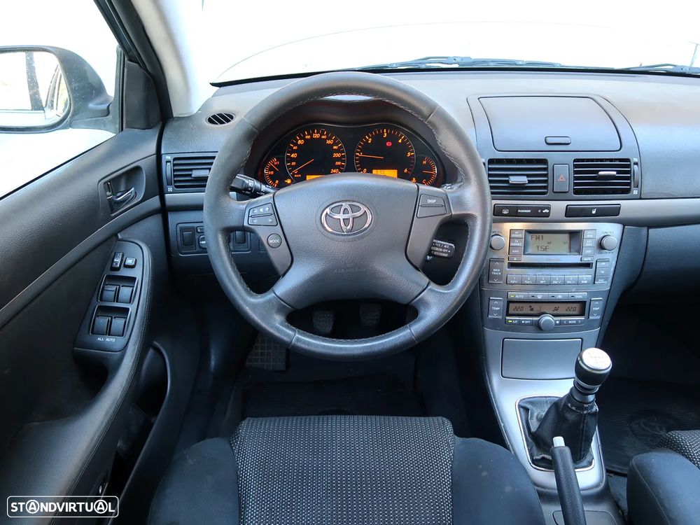 Toyota Avensis SW 2.0 D-4D Sol - 12