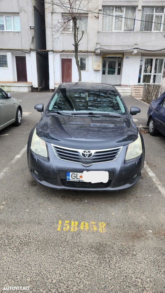 Toyota Avensis 2.2 D-4D Luxury - 1