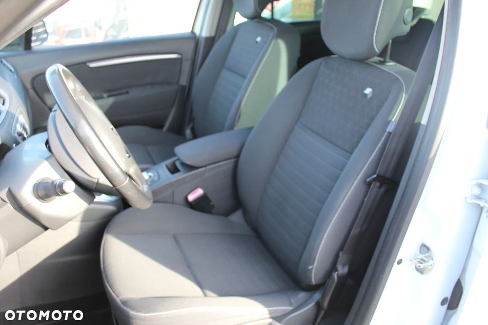 Renault Scenic - 16