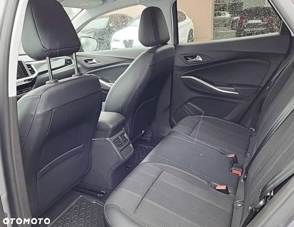 Opel Grandland 1.2 T GS Line S&S - 3
