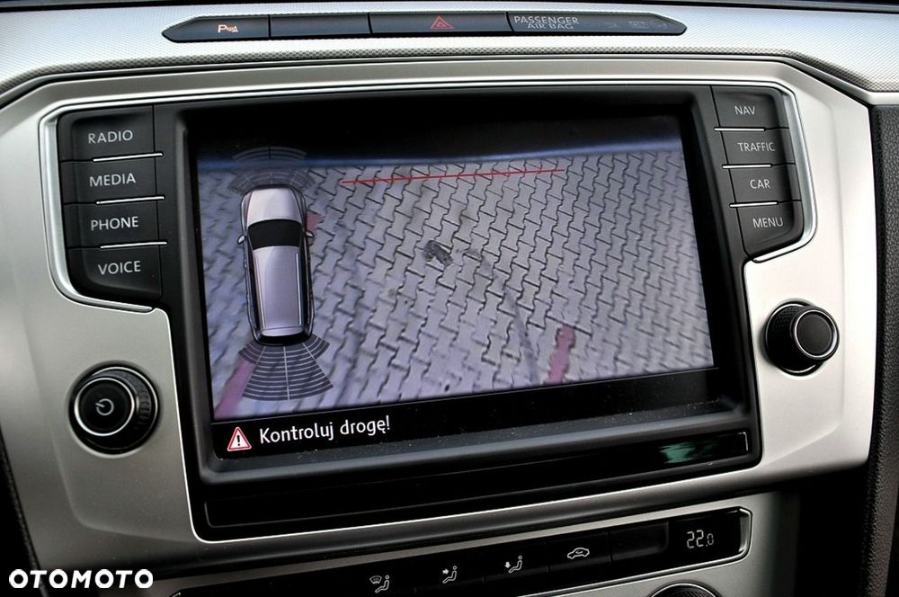 Volkswagen Passat - 25