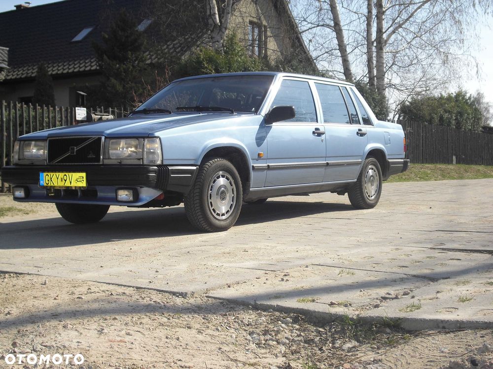 Volvo Seria 700 - 1