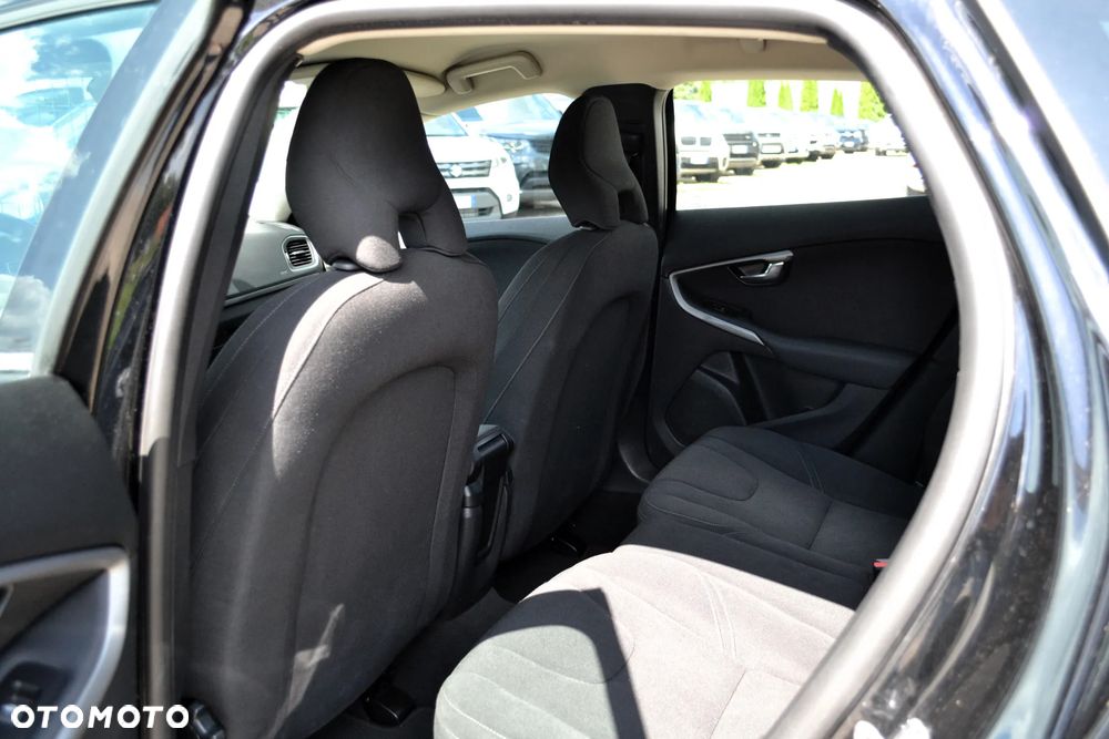 Volvo V40 D2 Kinetic - 11