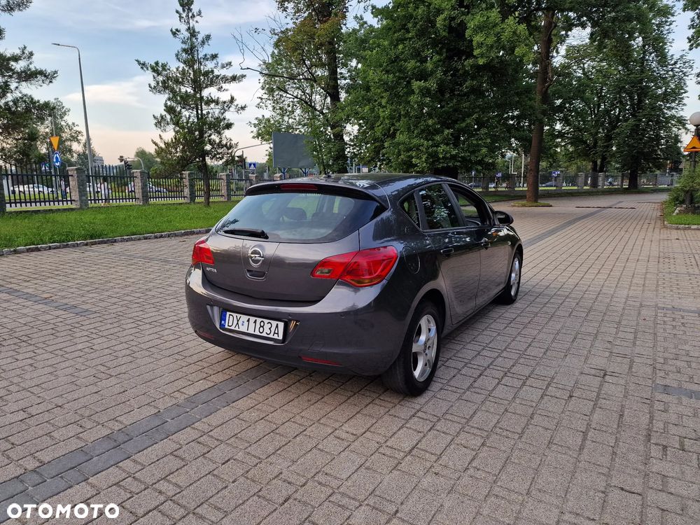 Opel Astra 1.6 Cosmo - 30